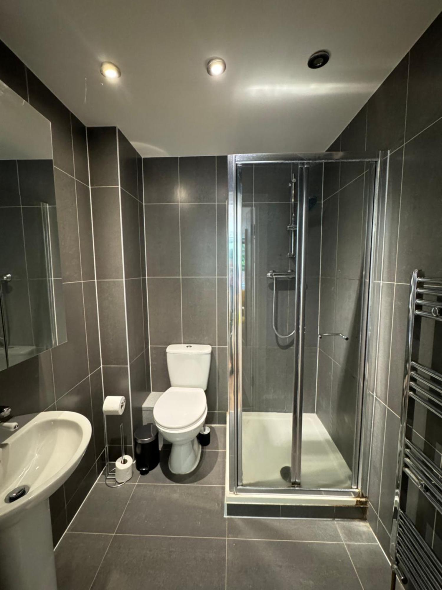 En-suite Bedroom For Up To 4! Sofa Bed - Near Stratford Gasthuis *