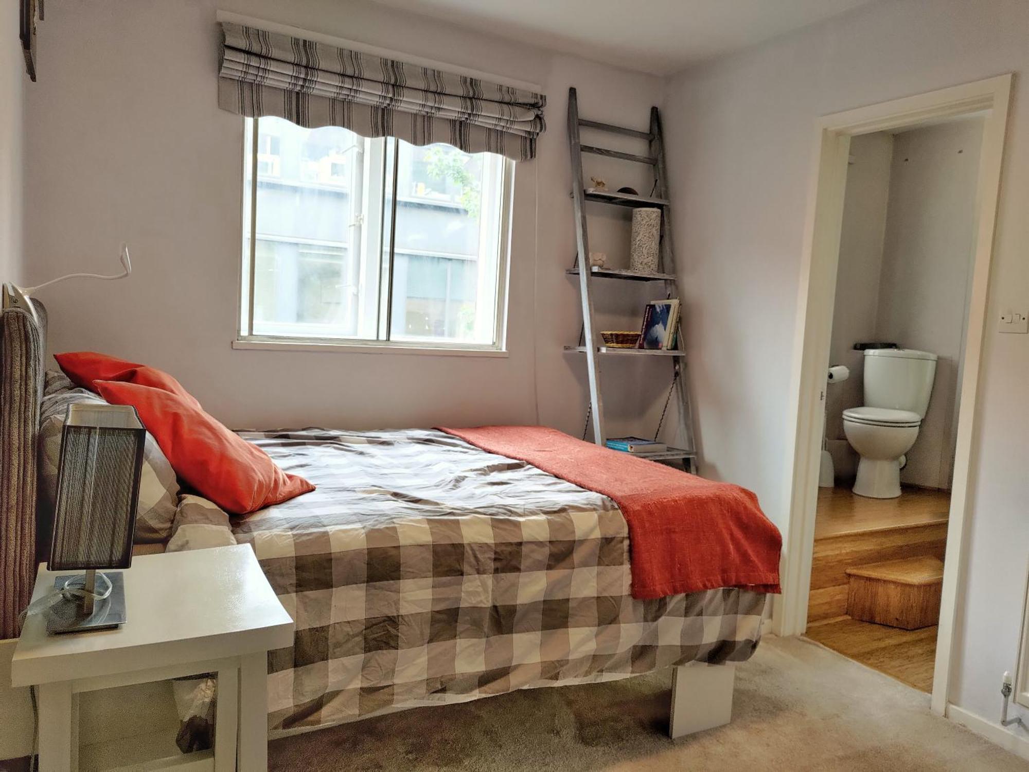 Séjour chez l'habitant Cozy Ensuite In Authentic With Garden Terrace In Prime Location Just East Of Londres