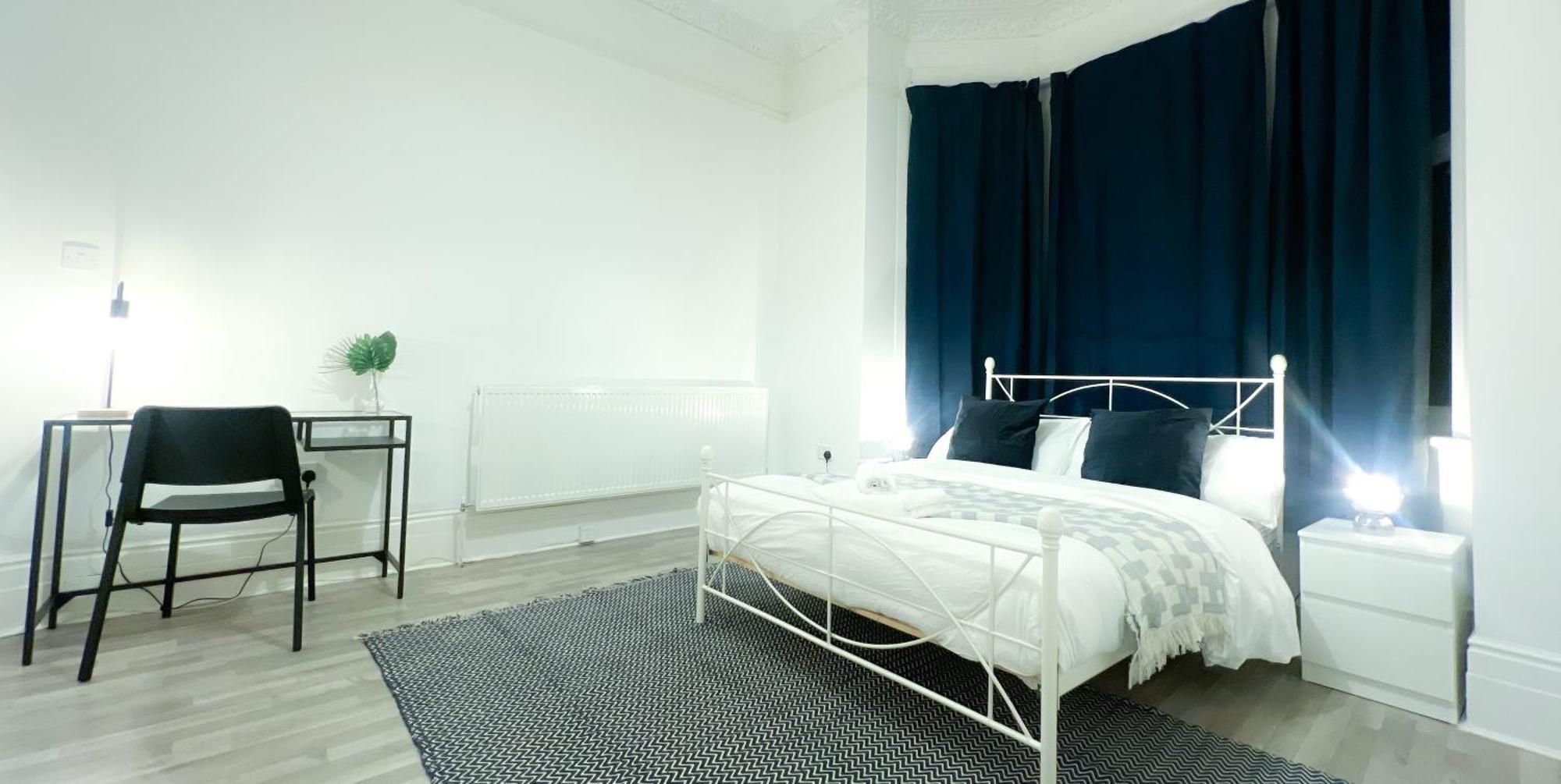 Urban Oasis With Private Garden Appartement Londen