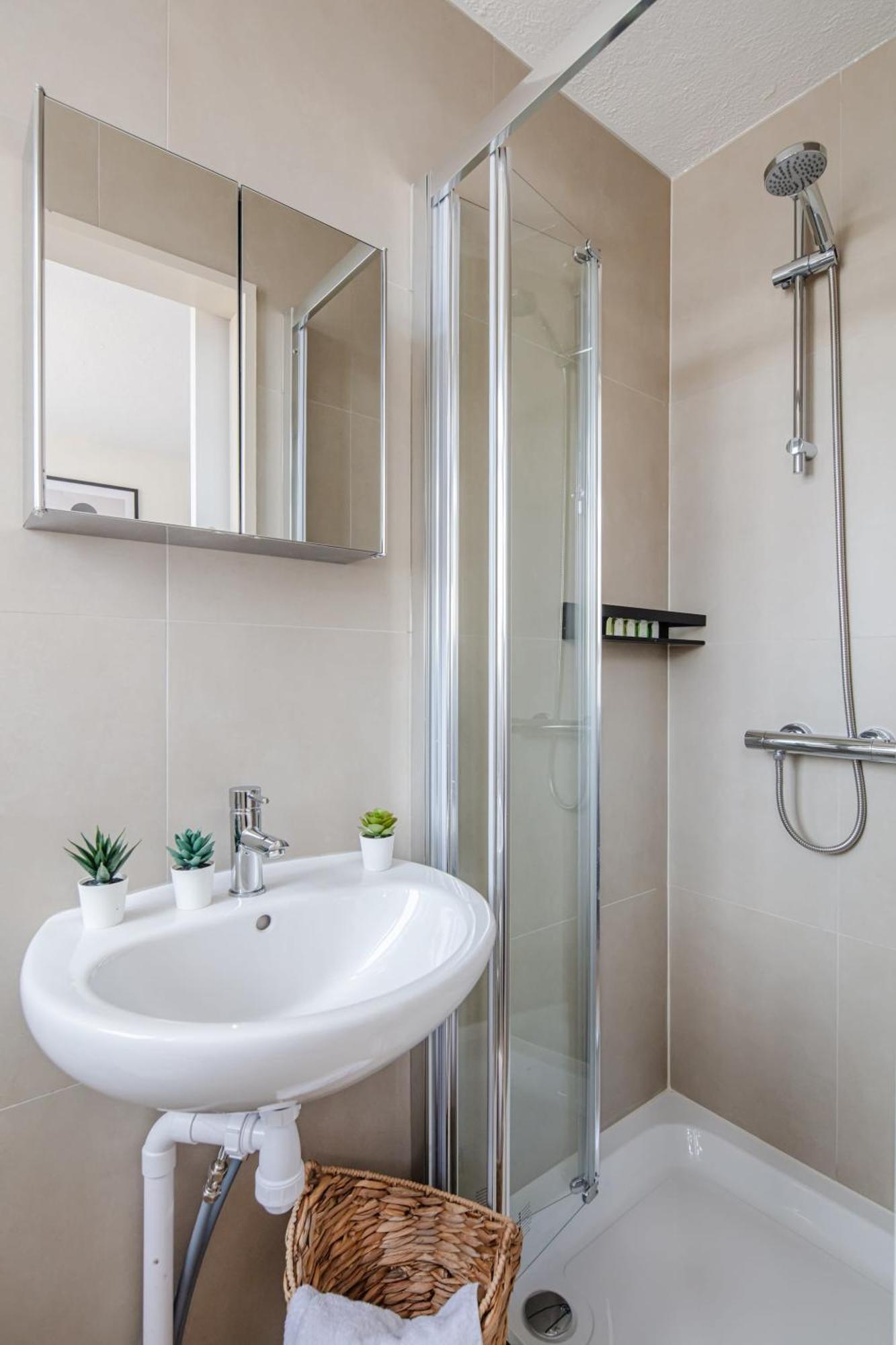 River Thames & Tate Britain - 4br With Patio - Cityapartmentstay Apartamento Londres
