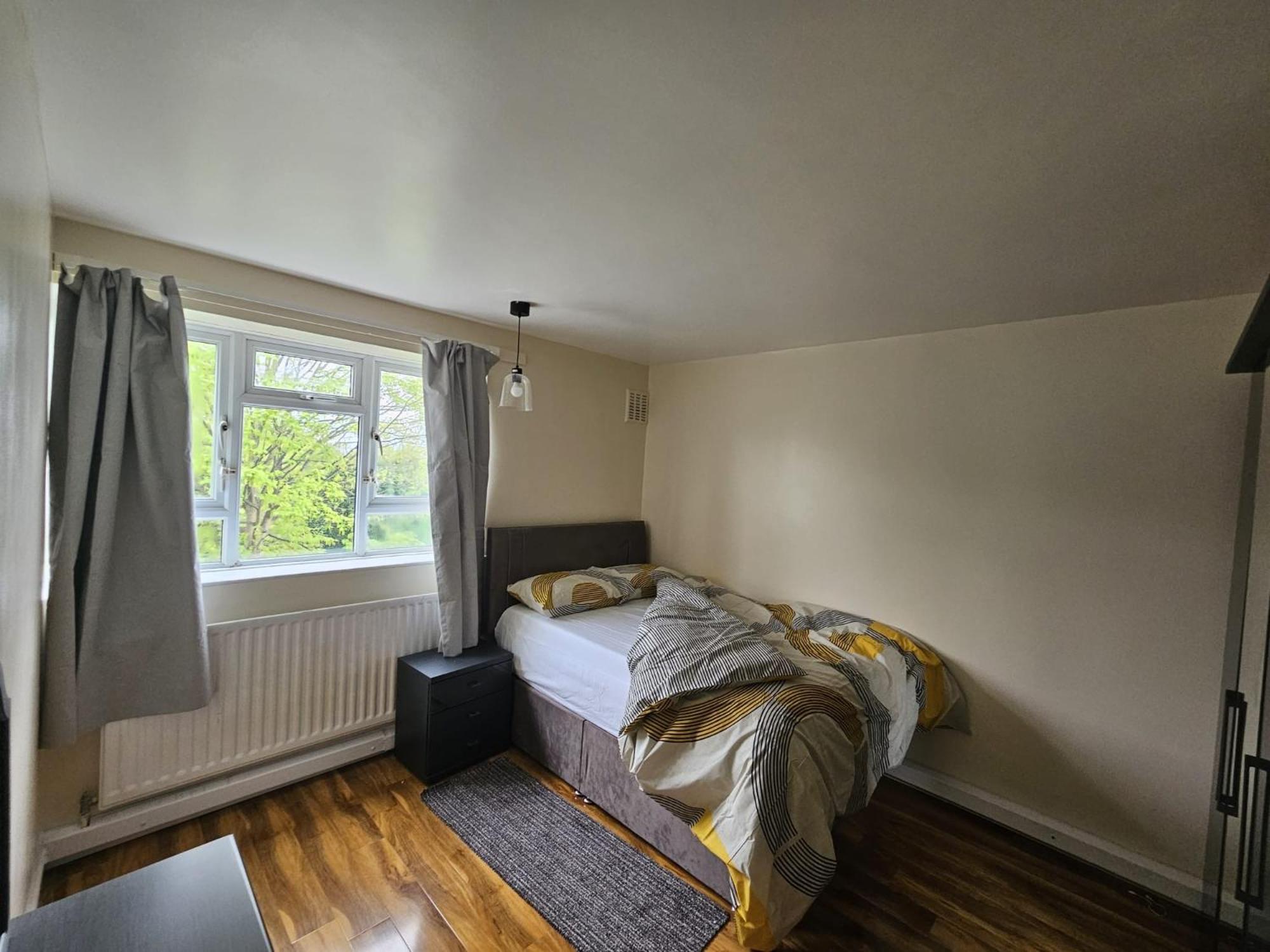 Appartement Newly Decorated 2 Bedroom Flat In South East