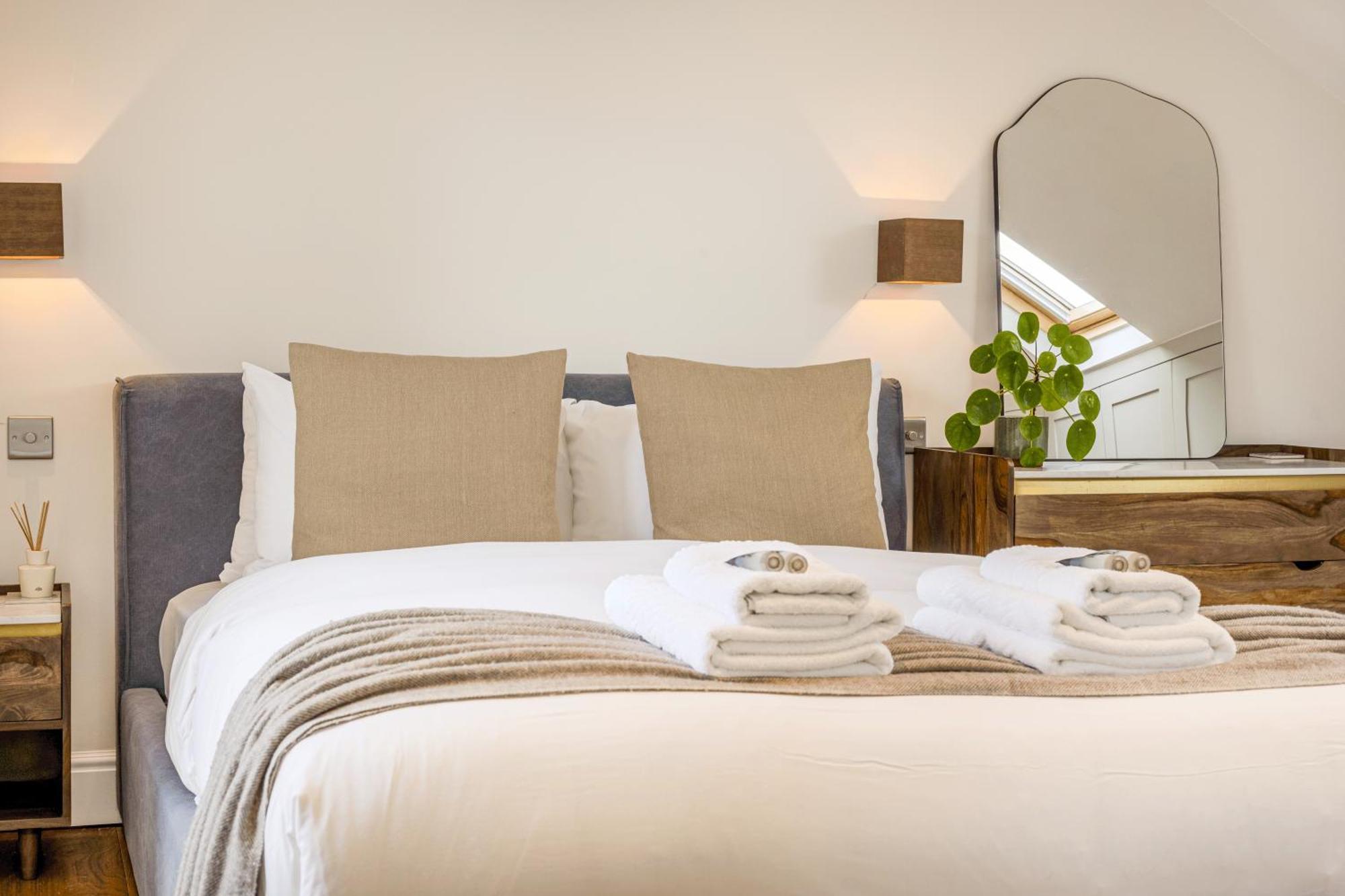Peaceful Multilevel 2br Flat With Garden In Fulham Appartement *