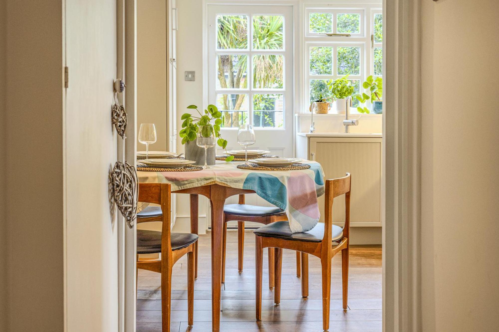 Peaceful Multilevel 2br Flat With Garden In Fulham Appartement *