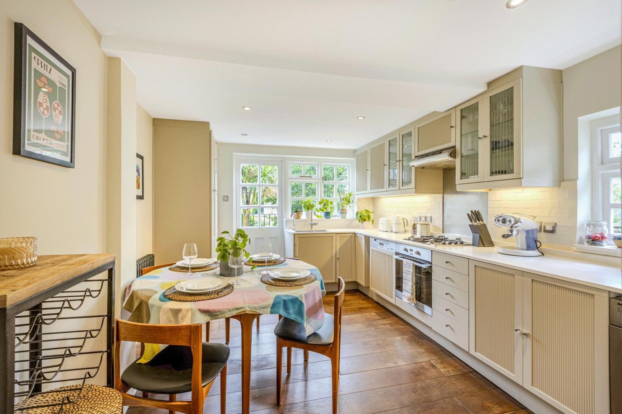 Peaceful Multilevel 2br Flat With Garden In Fulham Londres