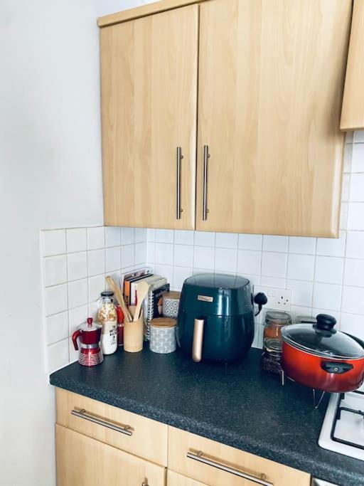 Stylish & Private Bathroom In * London