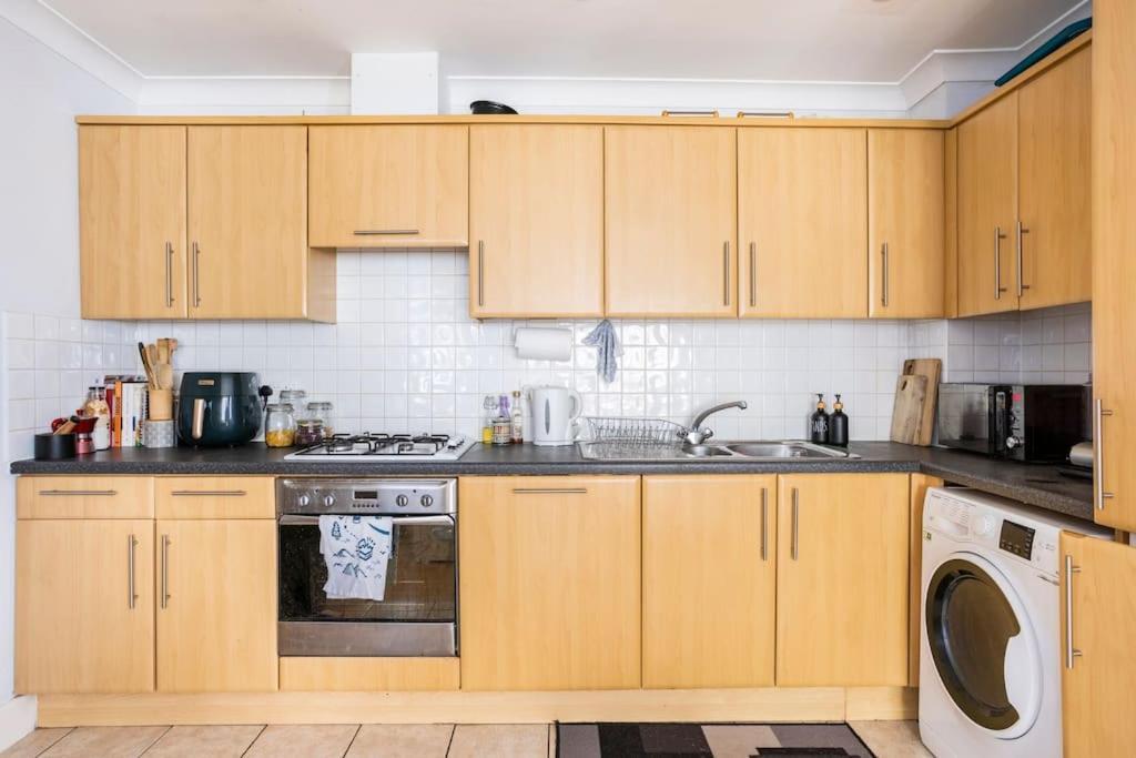 Apartment Stylish & Private Bathroom In