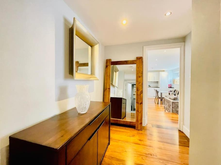 Luxury Two Bedroom Living - & Westminster Appartement *