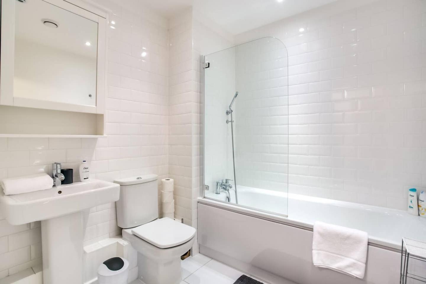 Guestready - Comfort By The Thames, W/ Balcony Londen