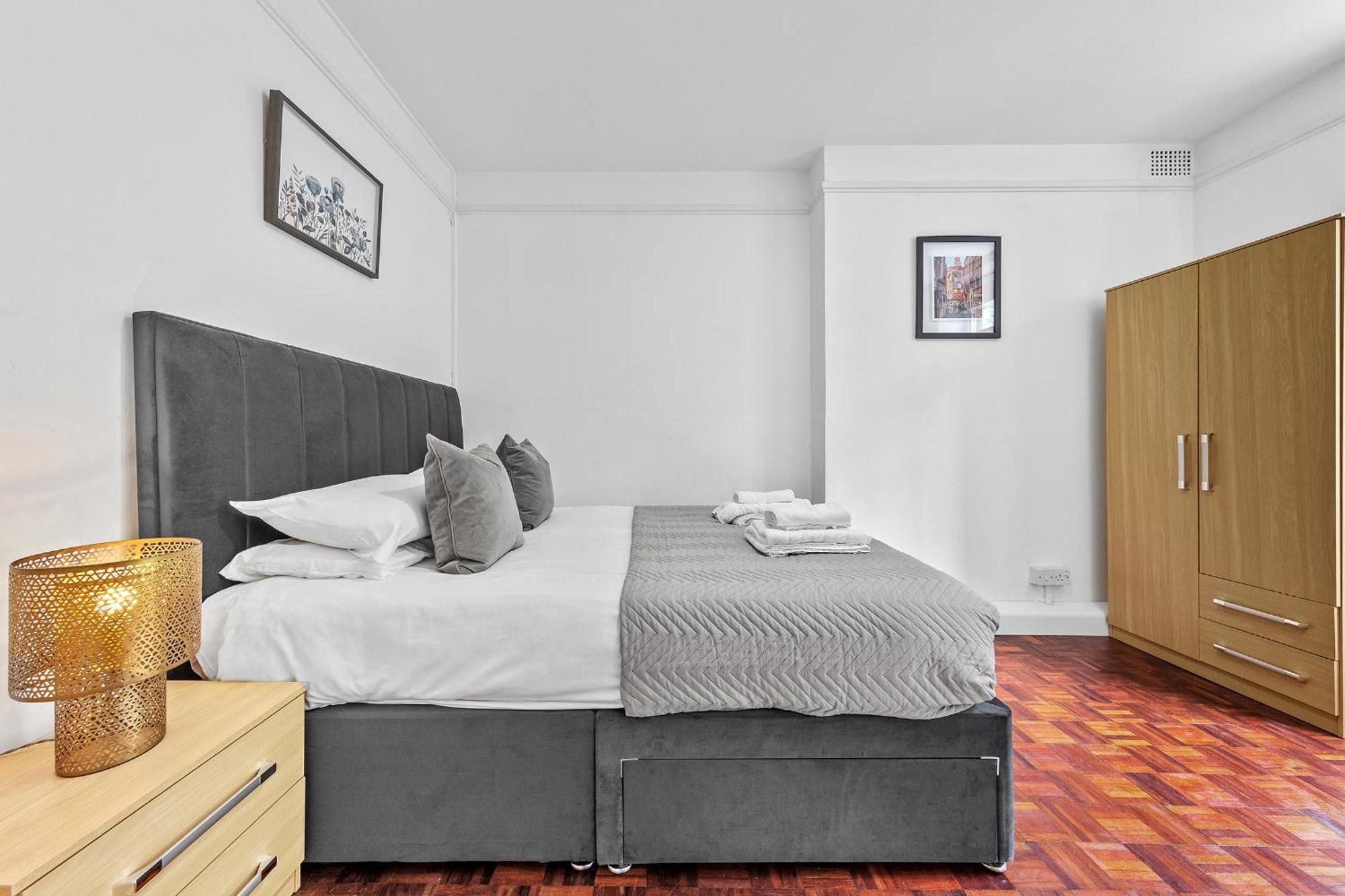 By Rehoboth - Lord's - St John's Wood Apartment