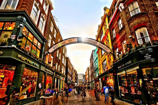 Fully Equipped 2 Bed Flat On Old Compton St! Apartment *