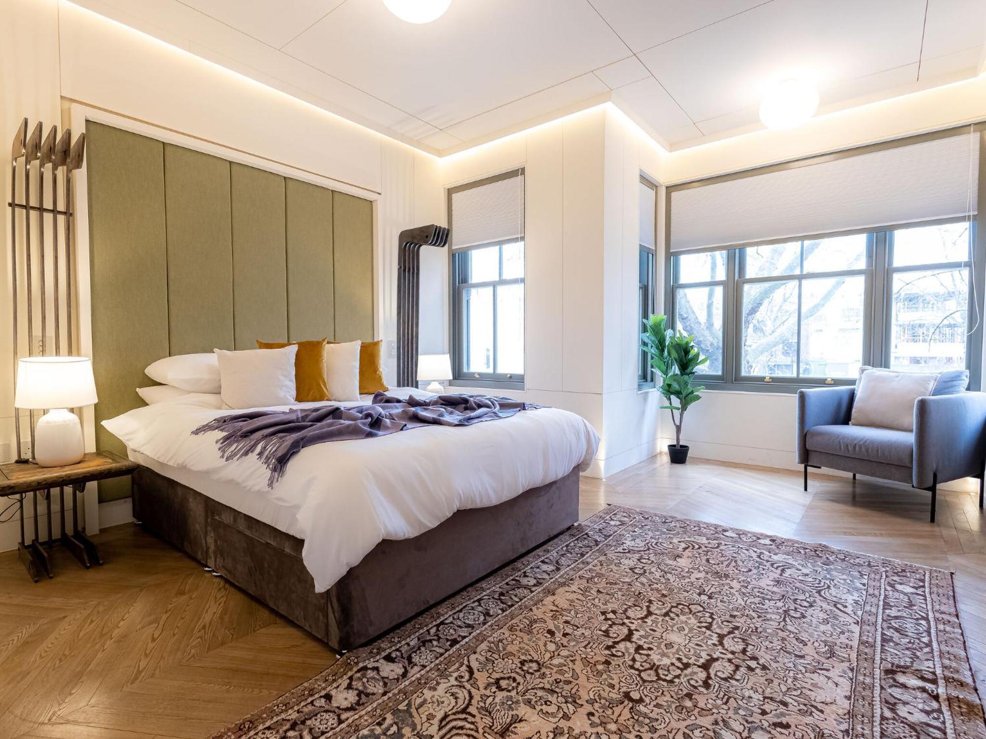 Apartment Modern Deluxe Five Bedroom House Near Chalk Farm Station By Belvilla *