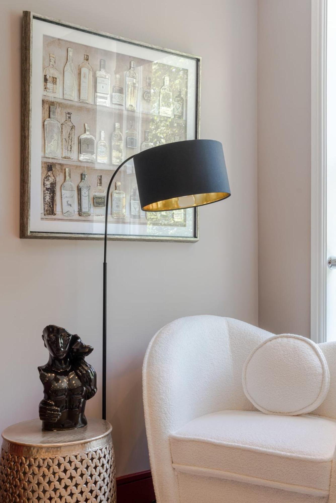 The Honourable - Bloomsbury Square By Frankie Says Londres