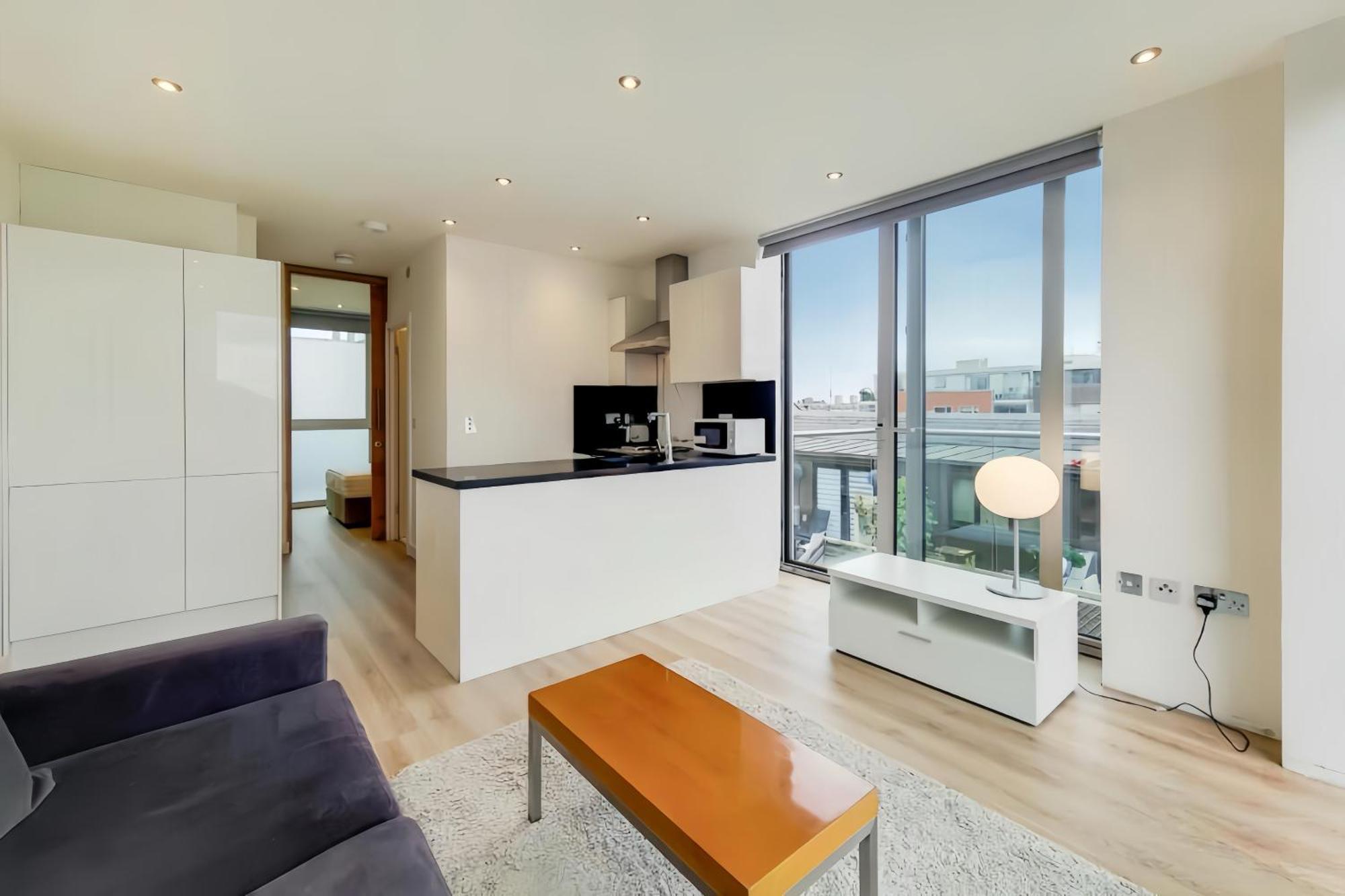 The Shard View Balcony Appartement *