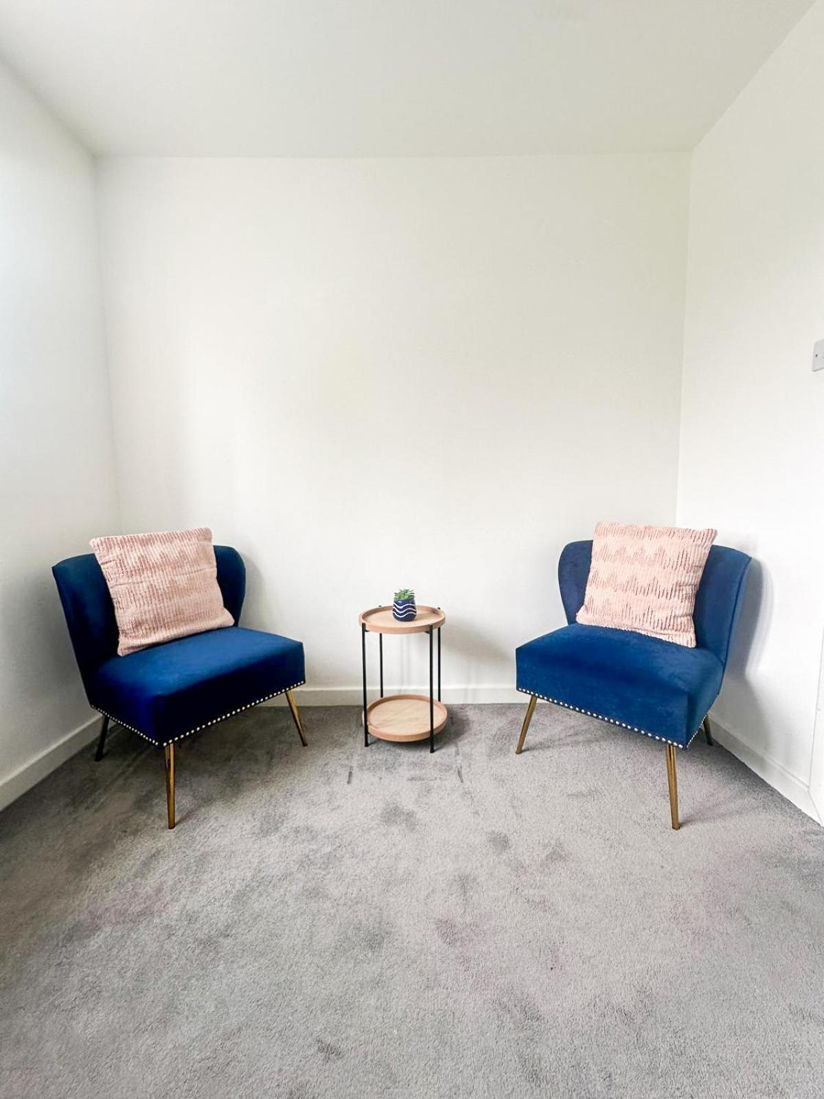 Charming 2-bedroom Flat With Private Balcony Near Islington Station, Canonbury Londres
