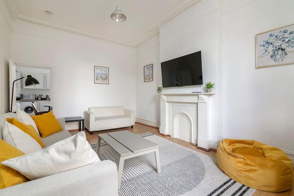 Modern 3-bedroom Haven In Vibrant Brixton Apartamento *