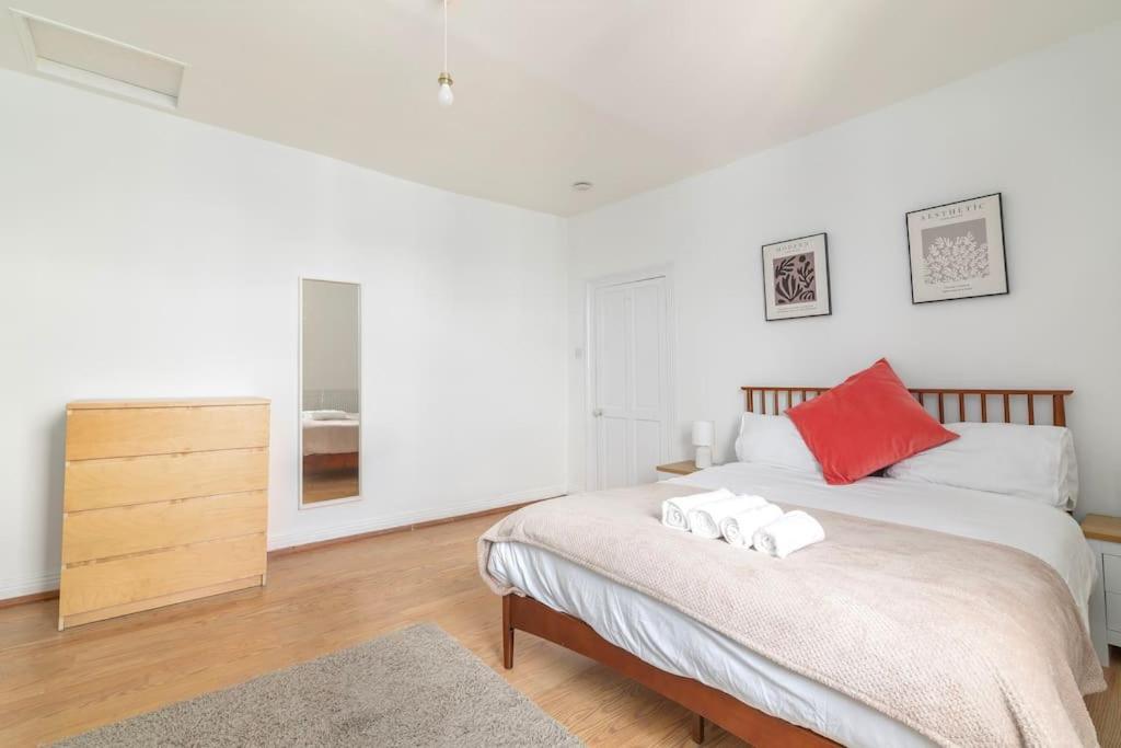 Modern 3-bedroom Haven In Vibrant Brixton * Londres