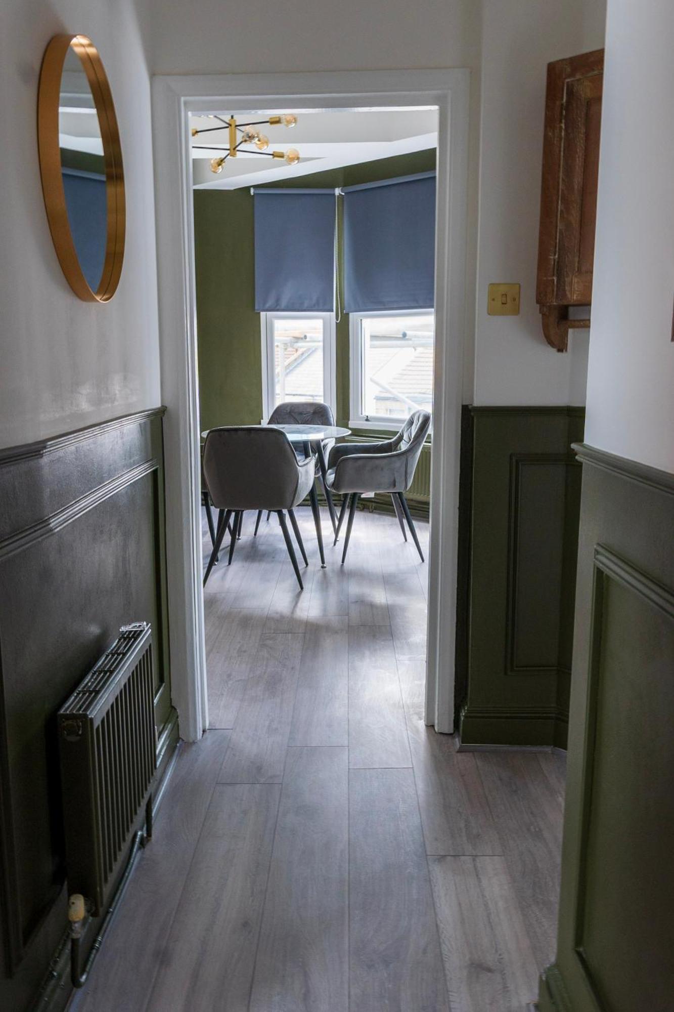 Apartment 5c- Stylish Urban Retreat - Spacious 2 Bed Flat *