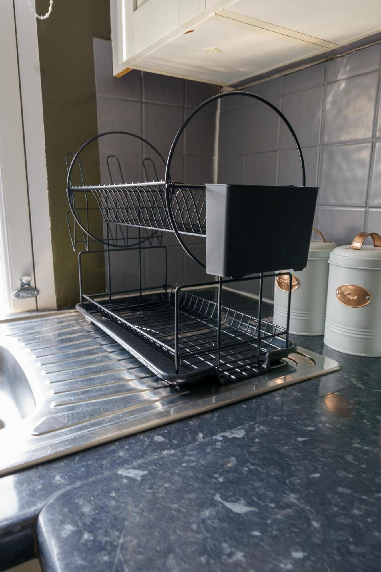5c- Stylish Urban Retreat - Spacious 2 Bed Flat London