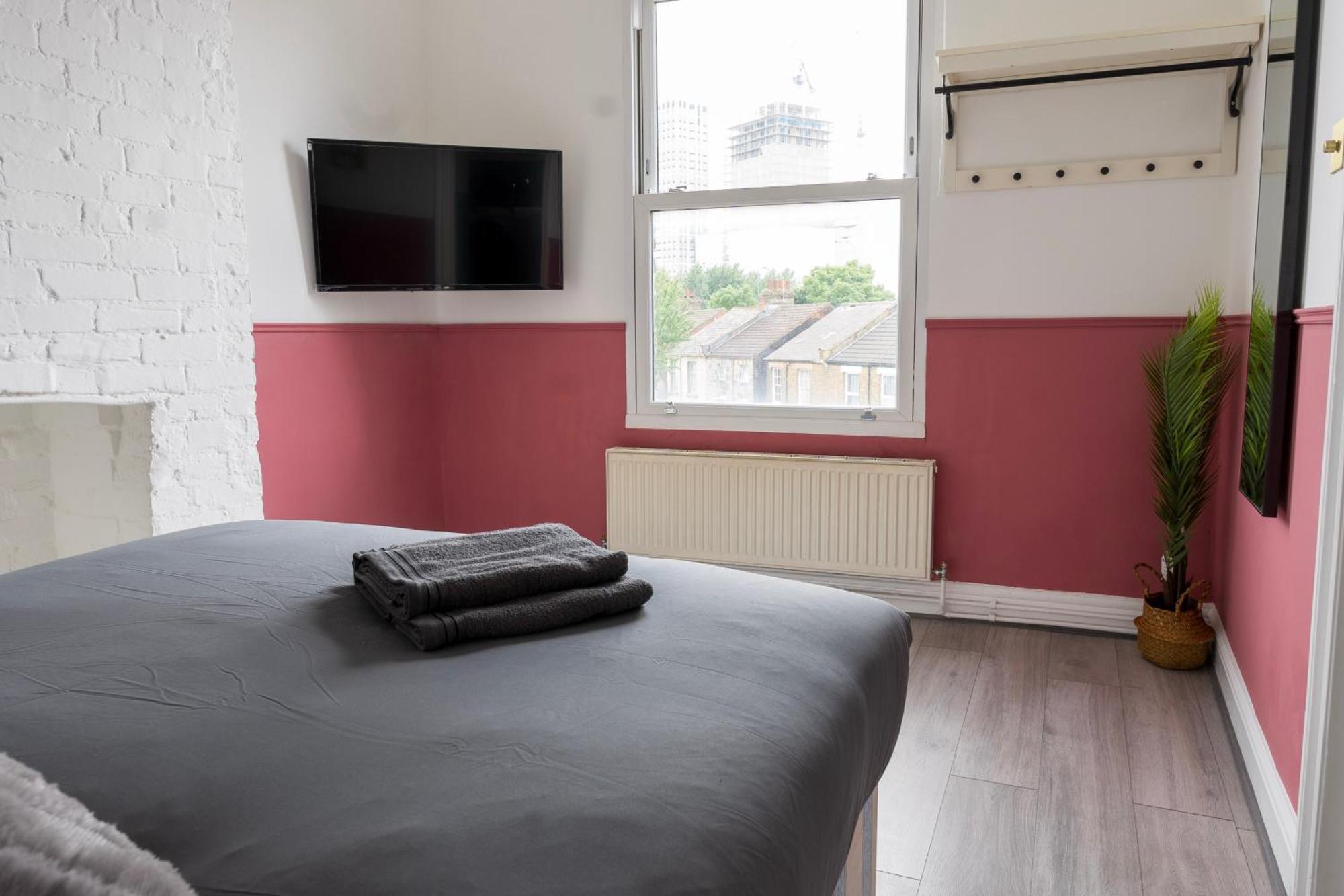 Apartment 5c- Stylish Urban Retreat - Spacious 2 Bed Flat *