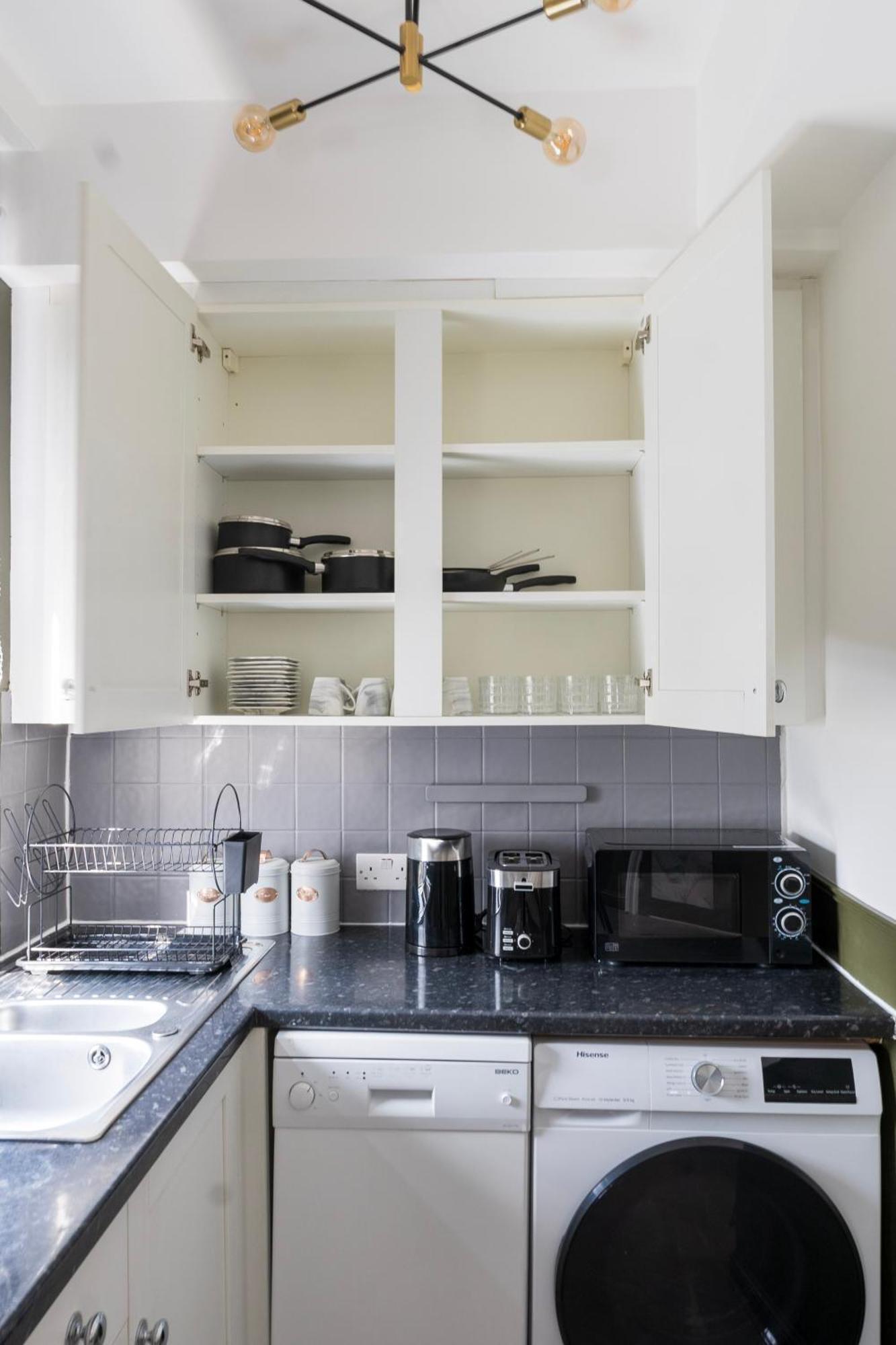 Apartment 5c- Stylish Urban Retreat - Spacious 2 Bed Flat