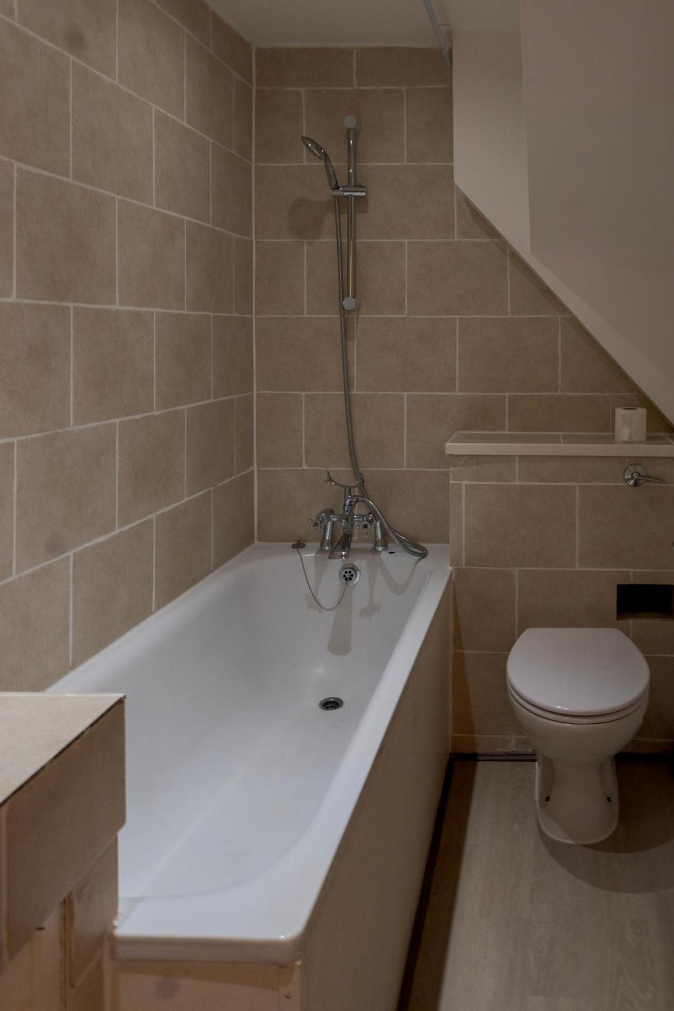 5c- Stylish Urban Retreat - Spacious 2 Bed Flat Apartment London
