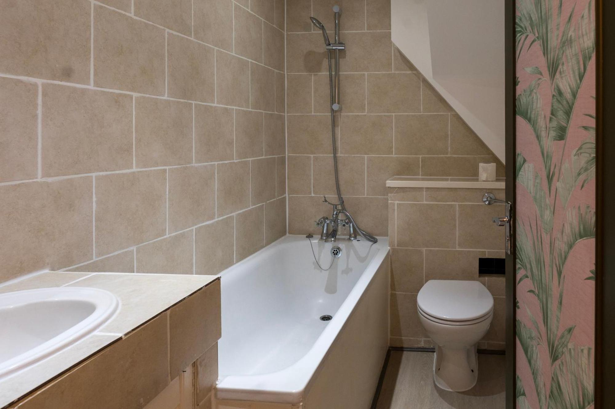 5c- Stylish Urban Retreat - Spacious 2 Bed Flat Apartment