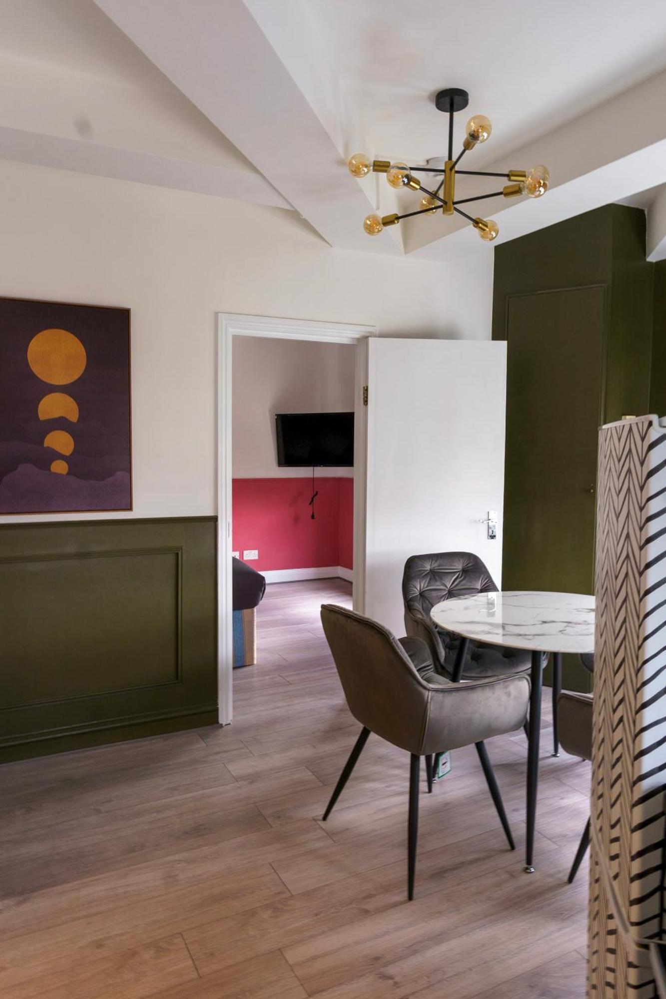 Apartment 5c- Stylish Urban Retreat - Spacious 2 Bed Flat