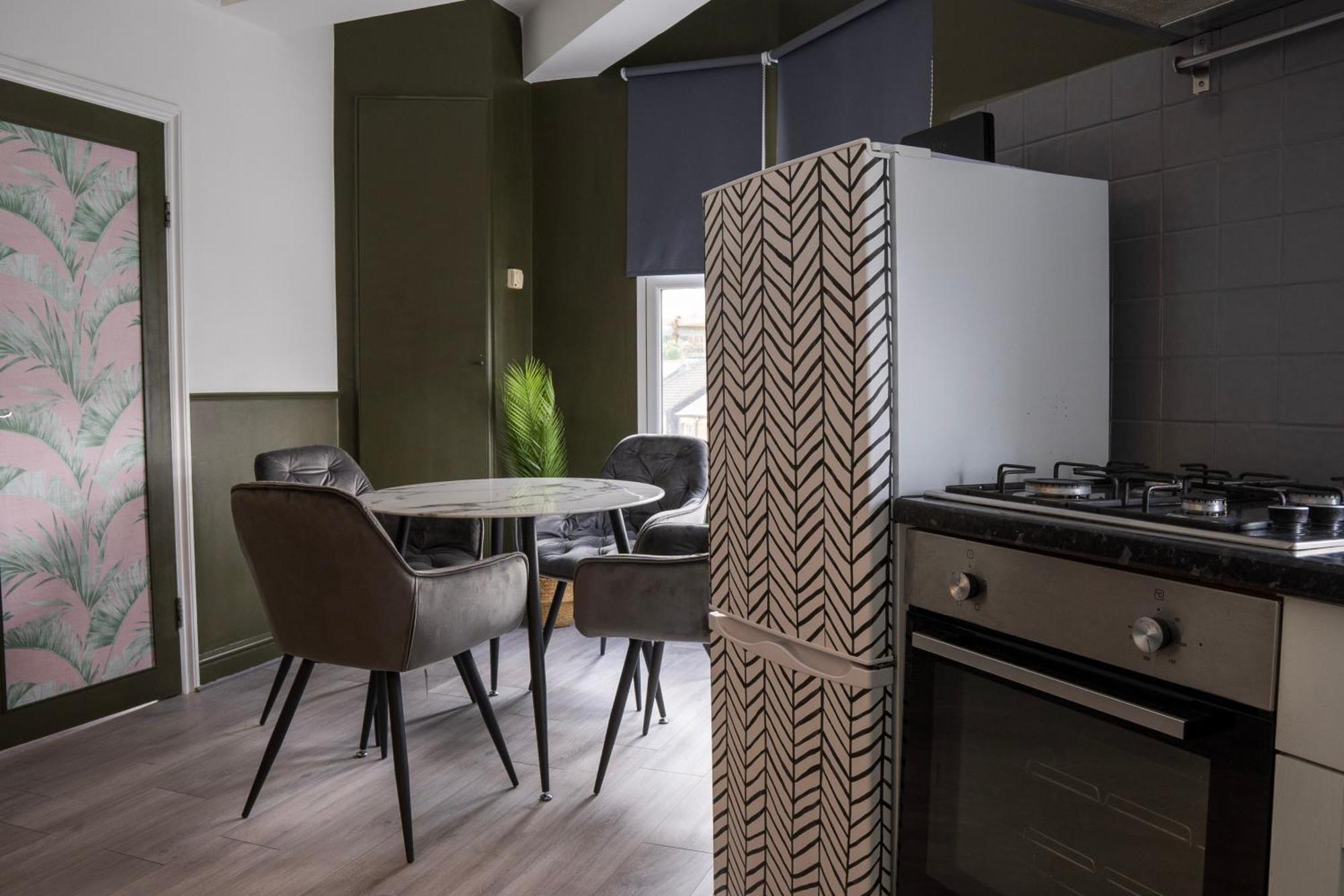 Apartment 5c- Stylish Urban Retreat - Spacious 2 Bed Flat