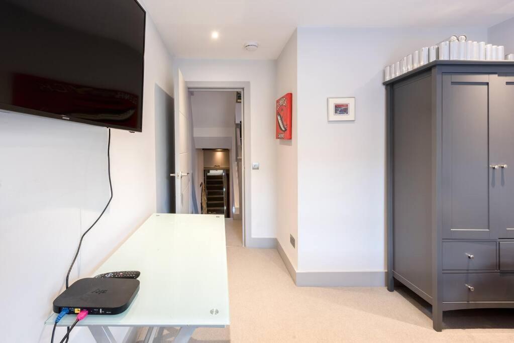 Apartamento Luxurious & Modern 2 Bedroom Notting Hill Townhouse