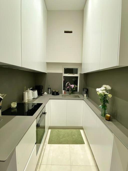 Luxury 2-bed Flat With Garden In Hampstead Mansion Apartment *
