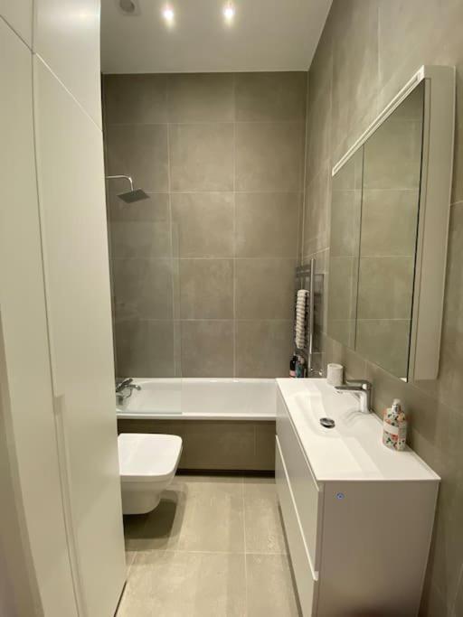 Apartment Luxury 2-bed Flat With Garden In Hampstead Mansion London