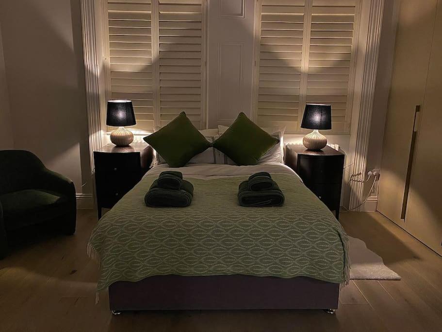 Luxury 2-bed Flat With Garden In Hampstead Mansion Apartment *