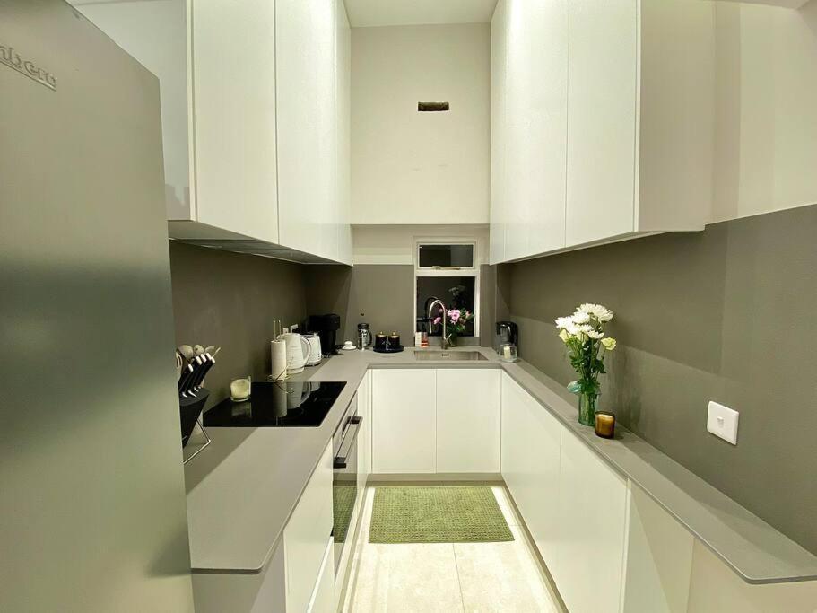 Luxury 2-bed Flat With Garden In Hampstead Mansion Apartment
