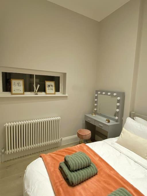 Luxury 2-bed Flat With Garden In Hampstead Mansion London
