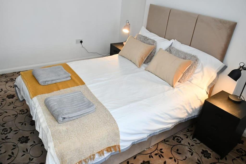 Stylish Luxury Flat In * London
