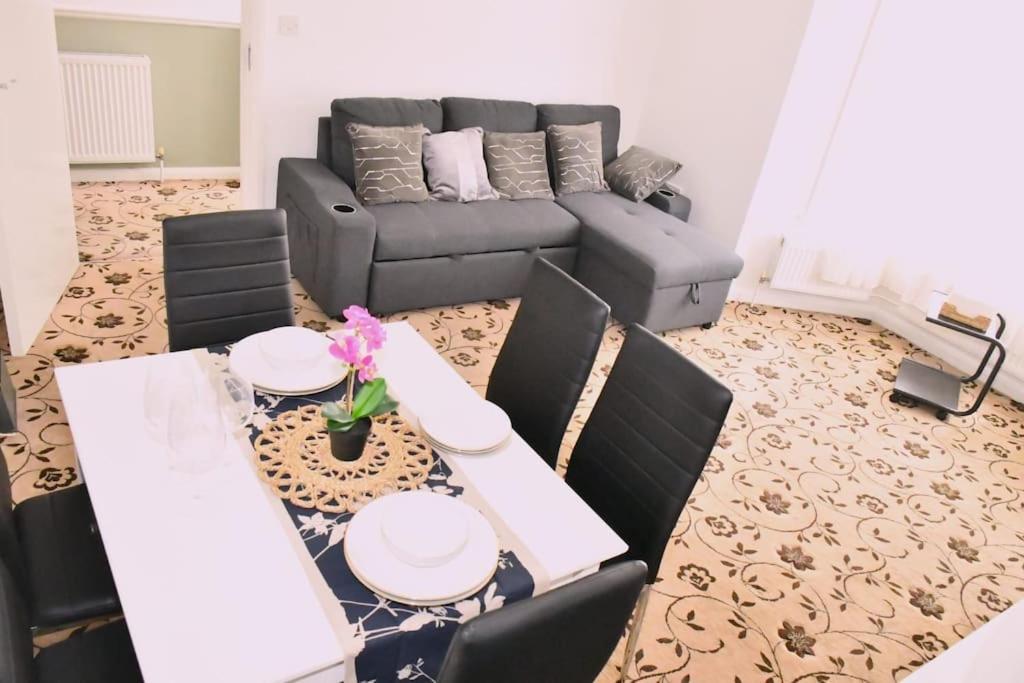 Stylish Luxury Flat In