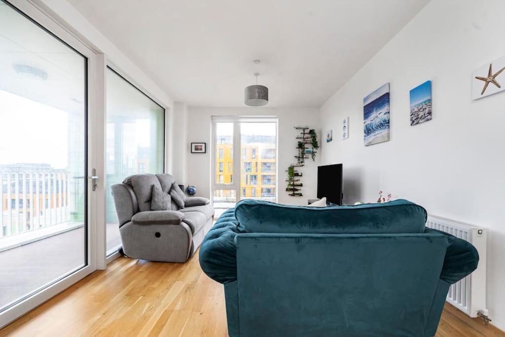 Modern 1-bed With Panoramic View In Londen