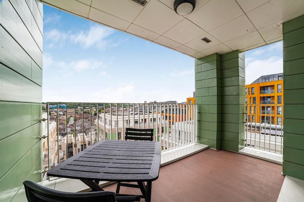 Modern 1-bed With Panoramic View In *