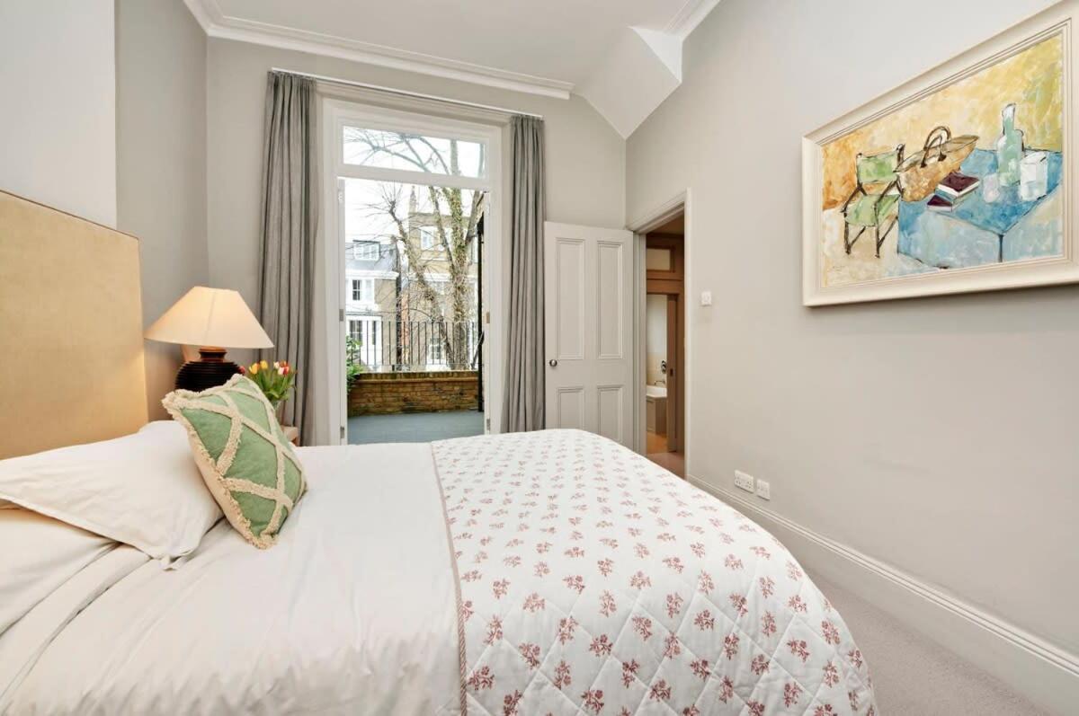 Long Discount Large Bright First-floor Flat *