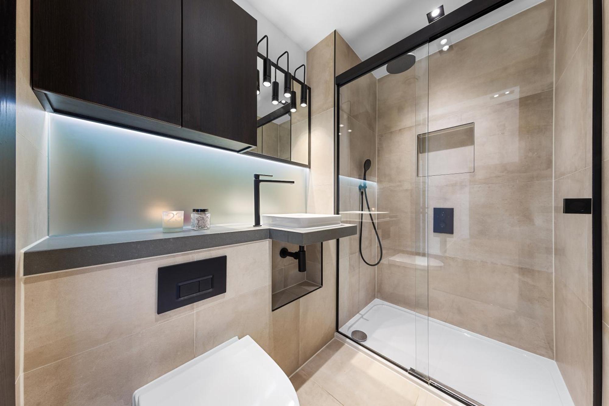 Apartment Heart Of Panoramic View 2 Bedroom Designer Luxury - Pool And Gym Access *