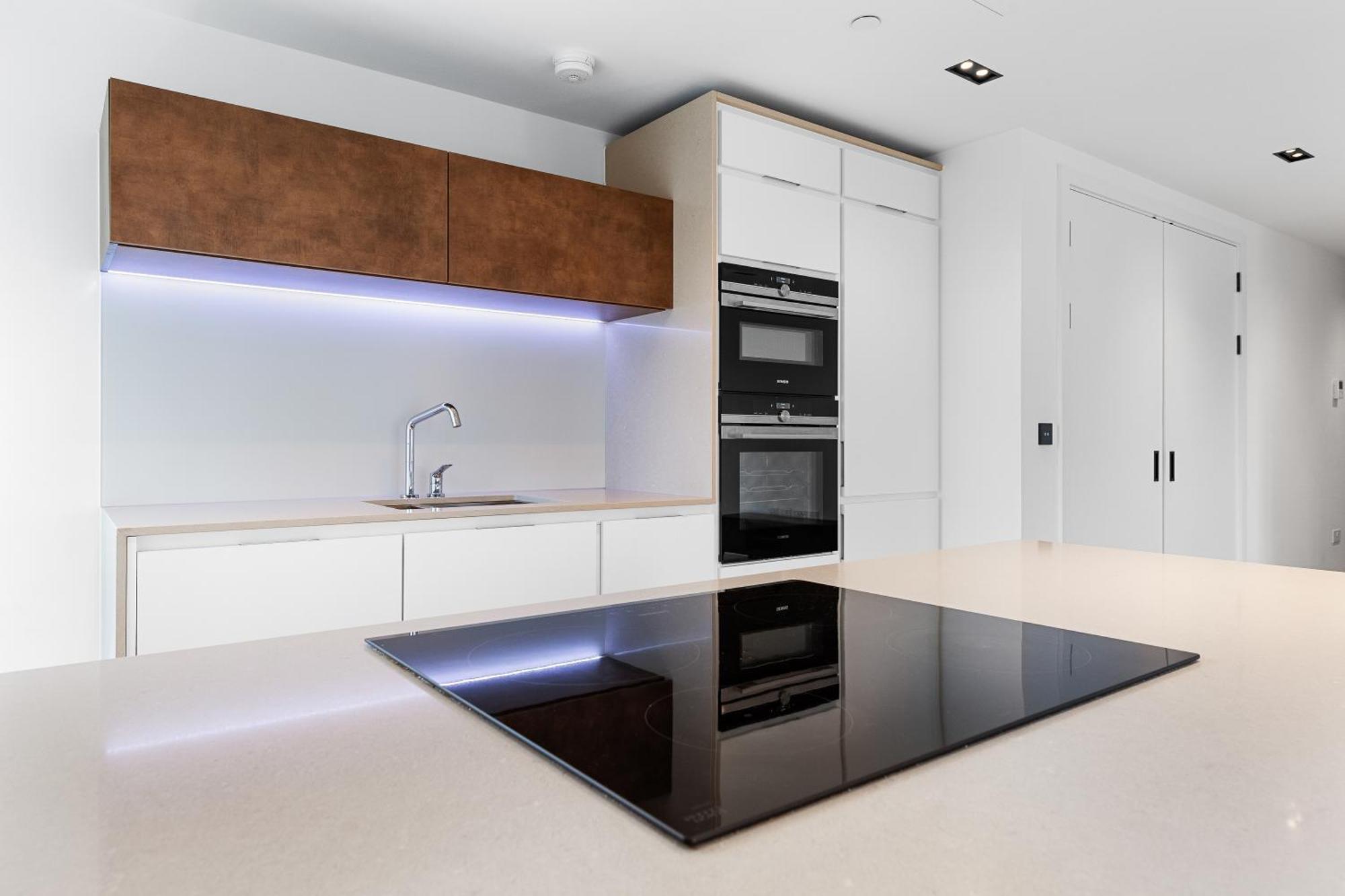 Apartment Heart Of Panoramic View 2 Bedroom Designer Luxury - Pool And Gym Access *
