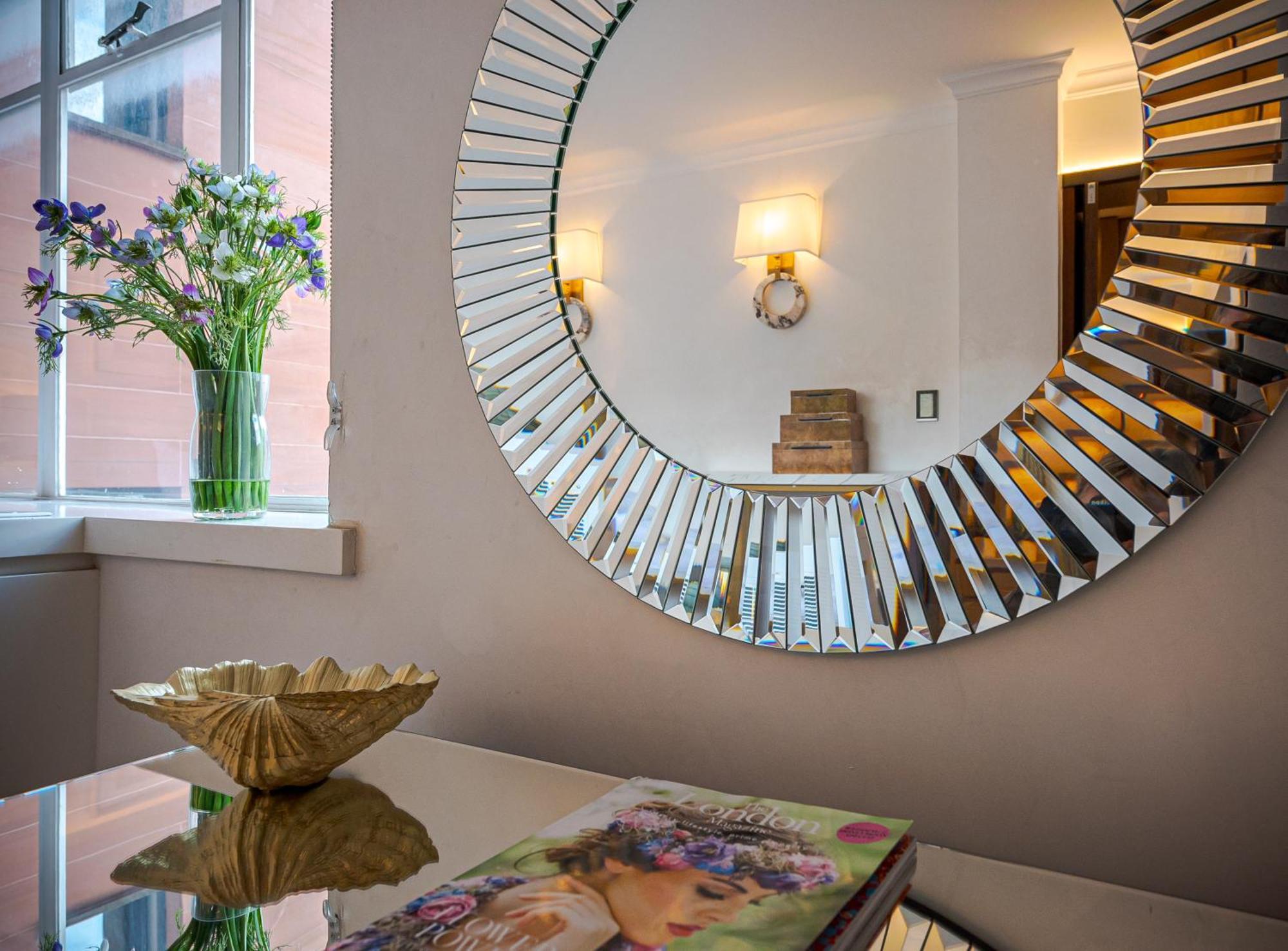 Charming 2 Bed Flat In Knightsbridge London Balcony View Of Harrods Apartamento *