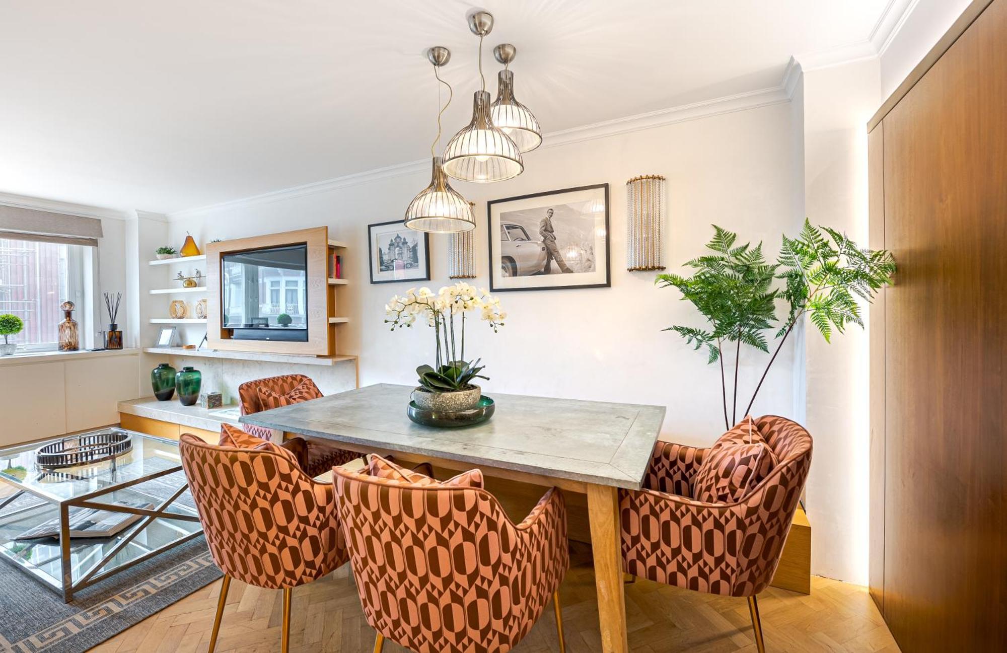 Charming 2 Bed Flat In Knightsbridge London Balcony View Of Harrods * Londres