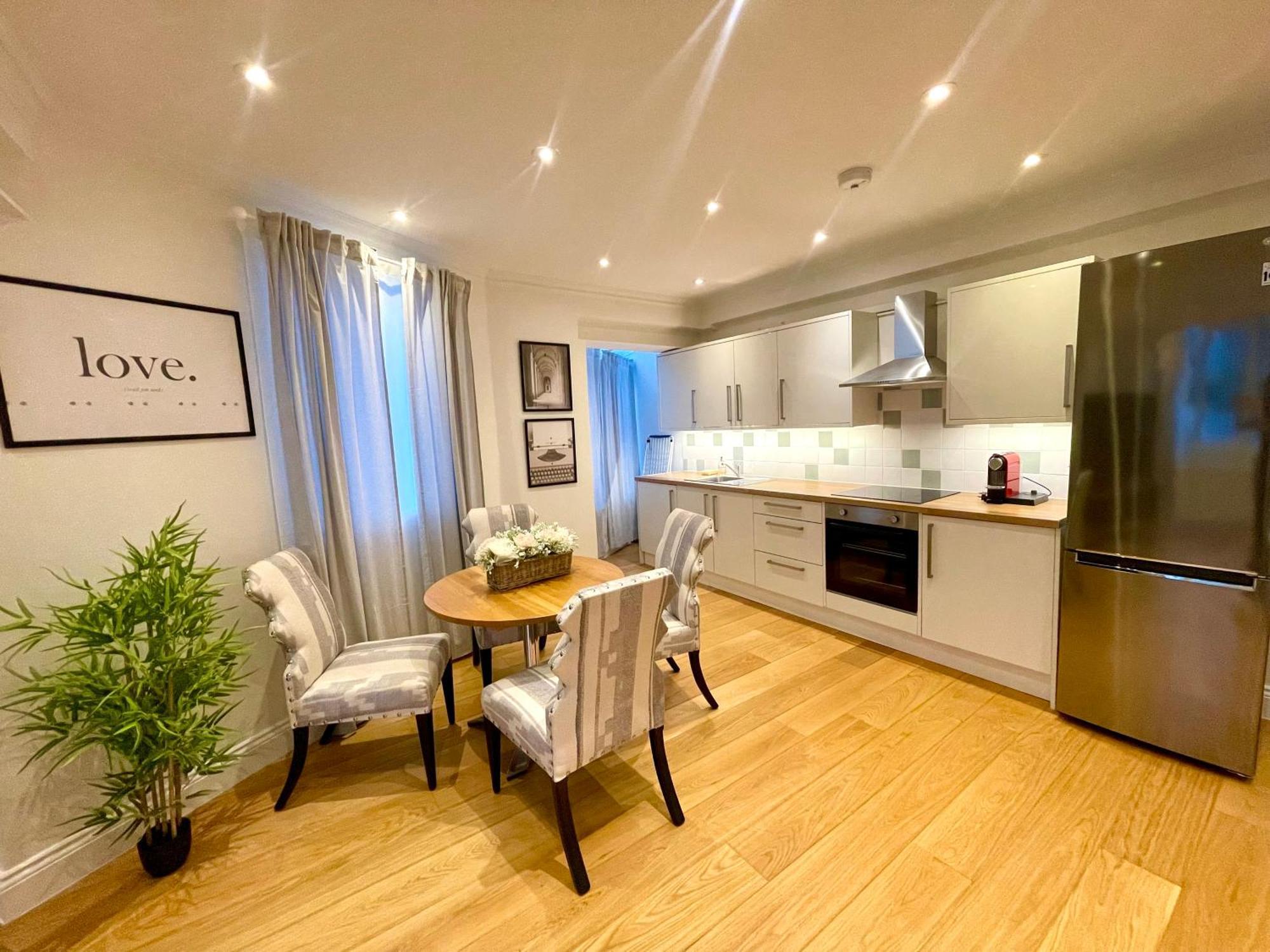 Modern 2 Beds Flat In Chelsea Apartamento