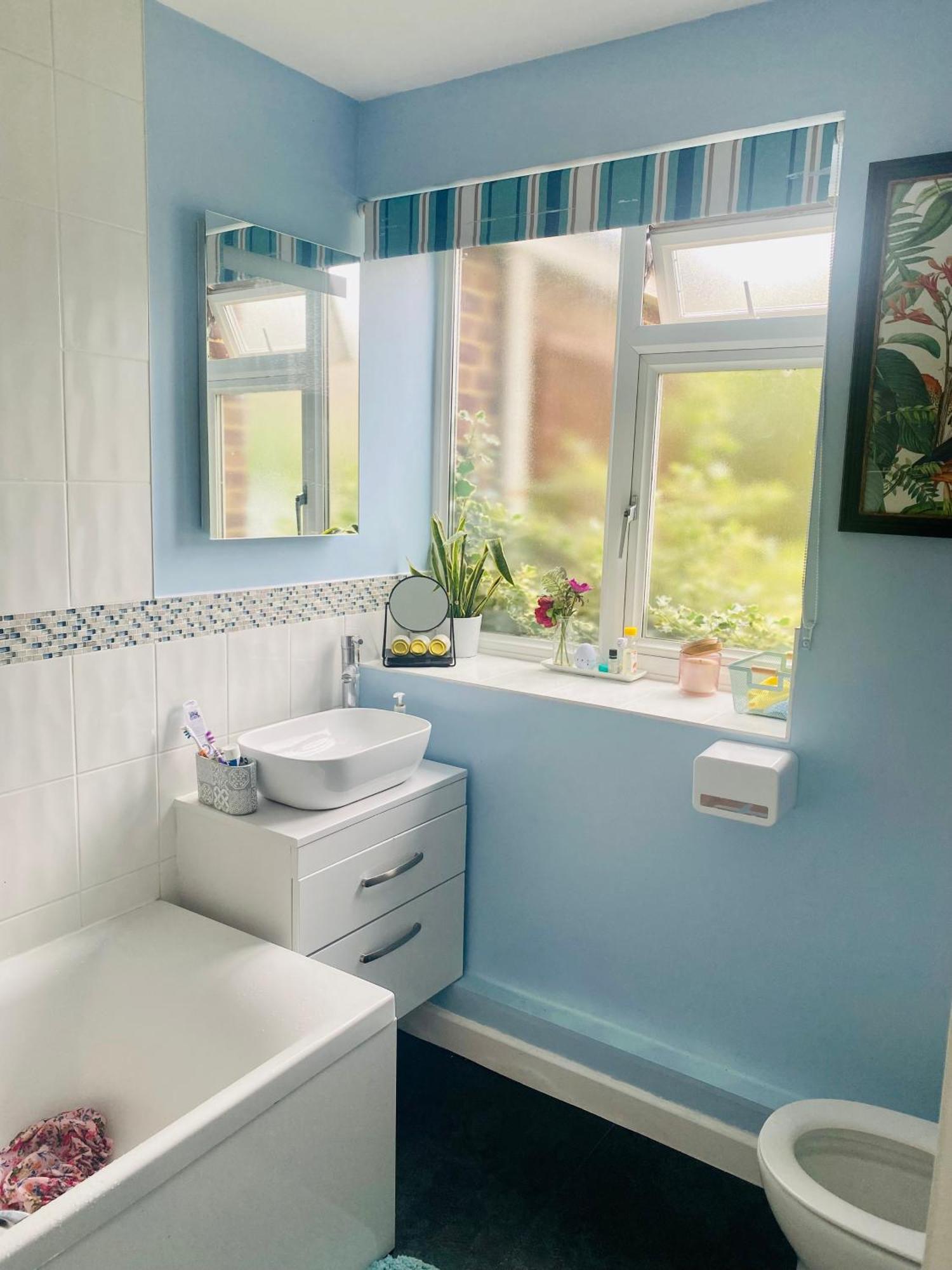 Richmond - Double Bedroom With Garden View