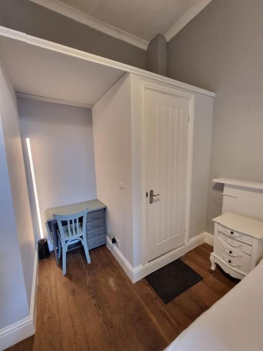Earls Ct With Terrace Apartamento