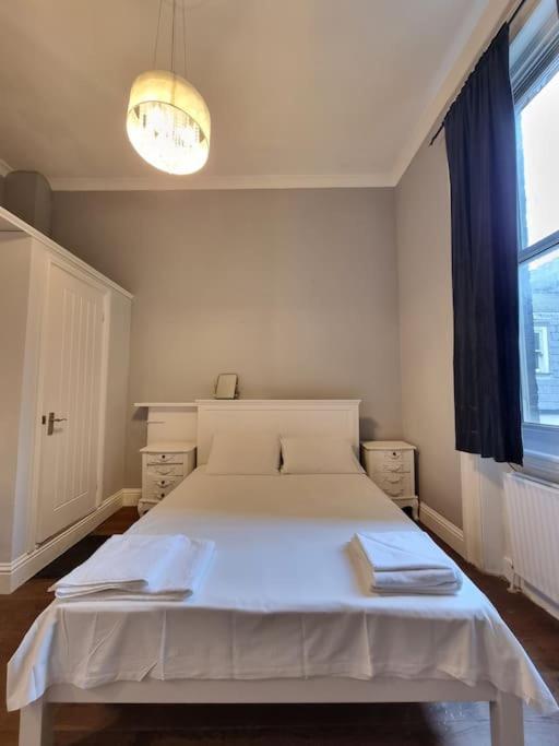 Earls Ct With Terrace Apartamento