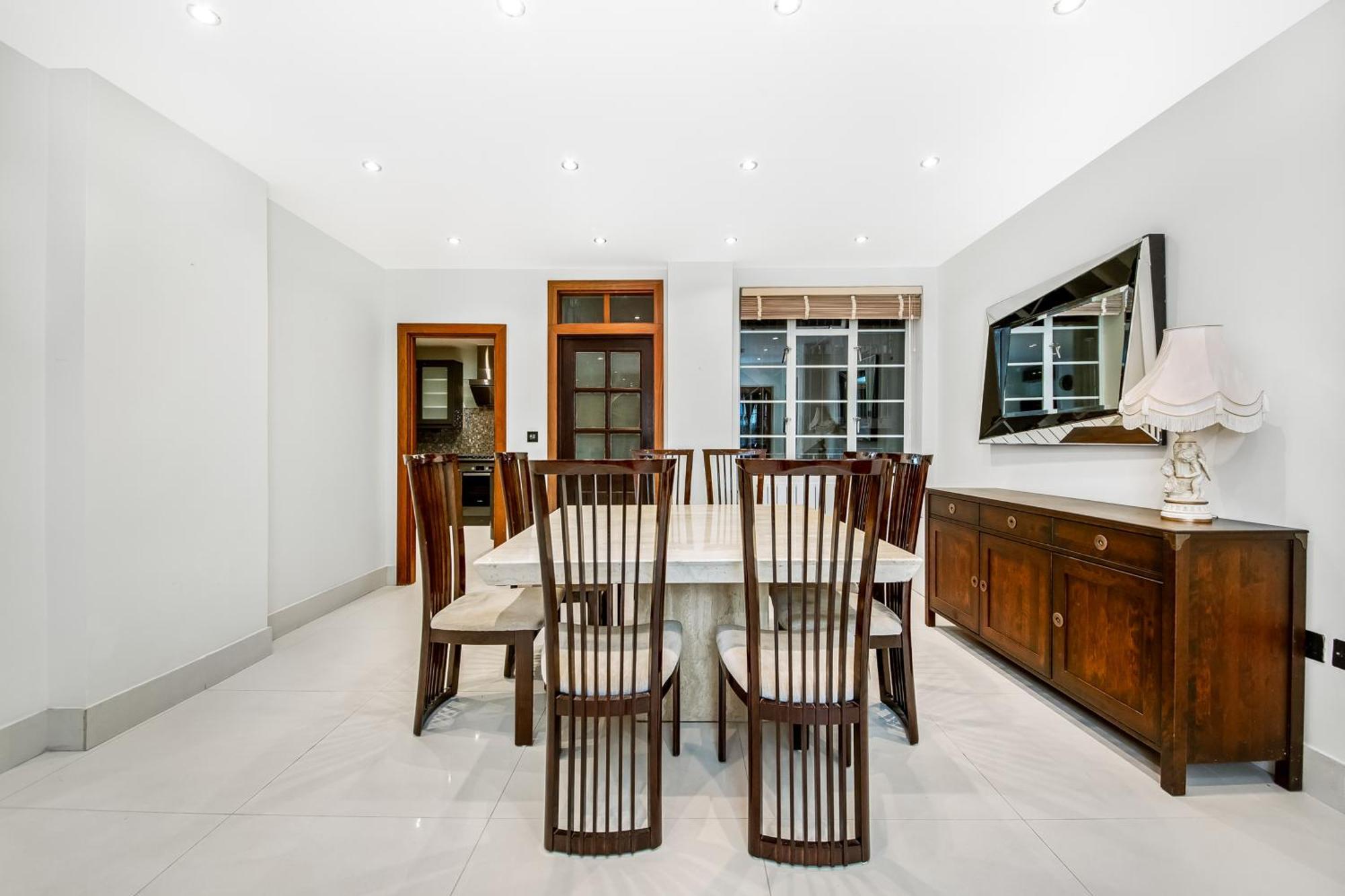 Elegance By The Park Apartamento *