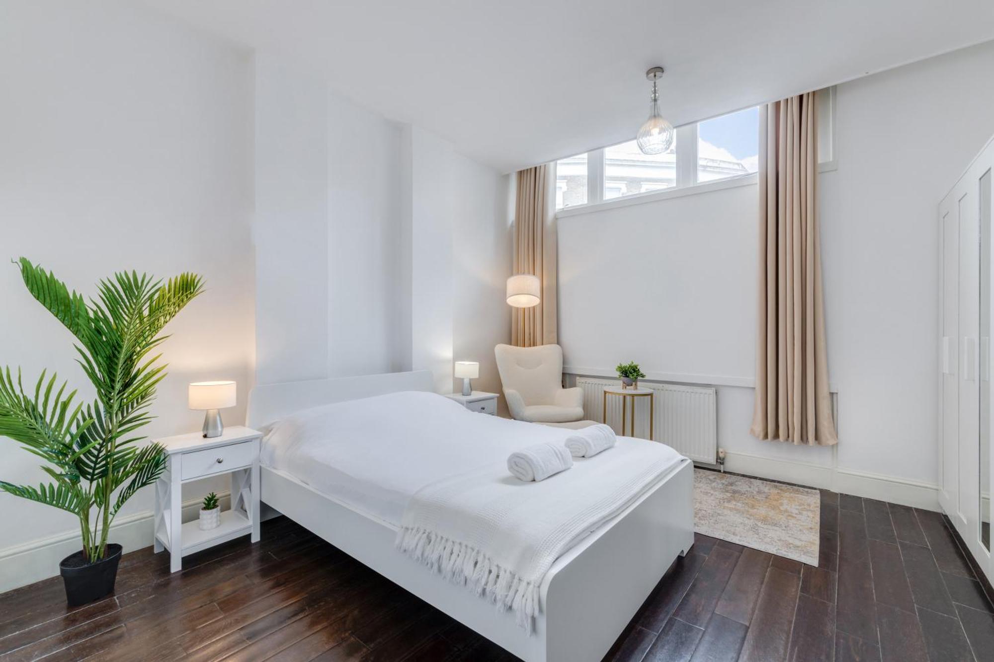 Apartamento Stylish By Eye With A Small Garden