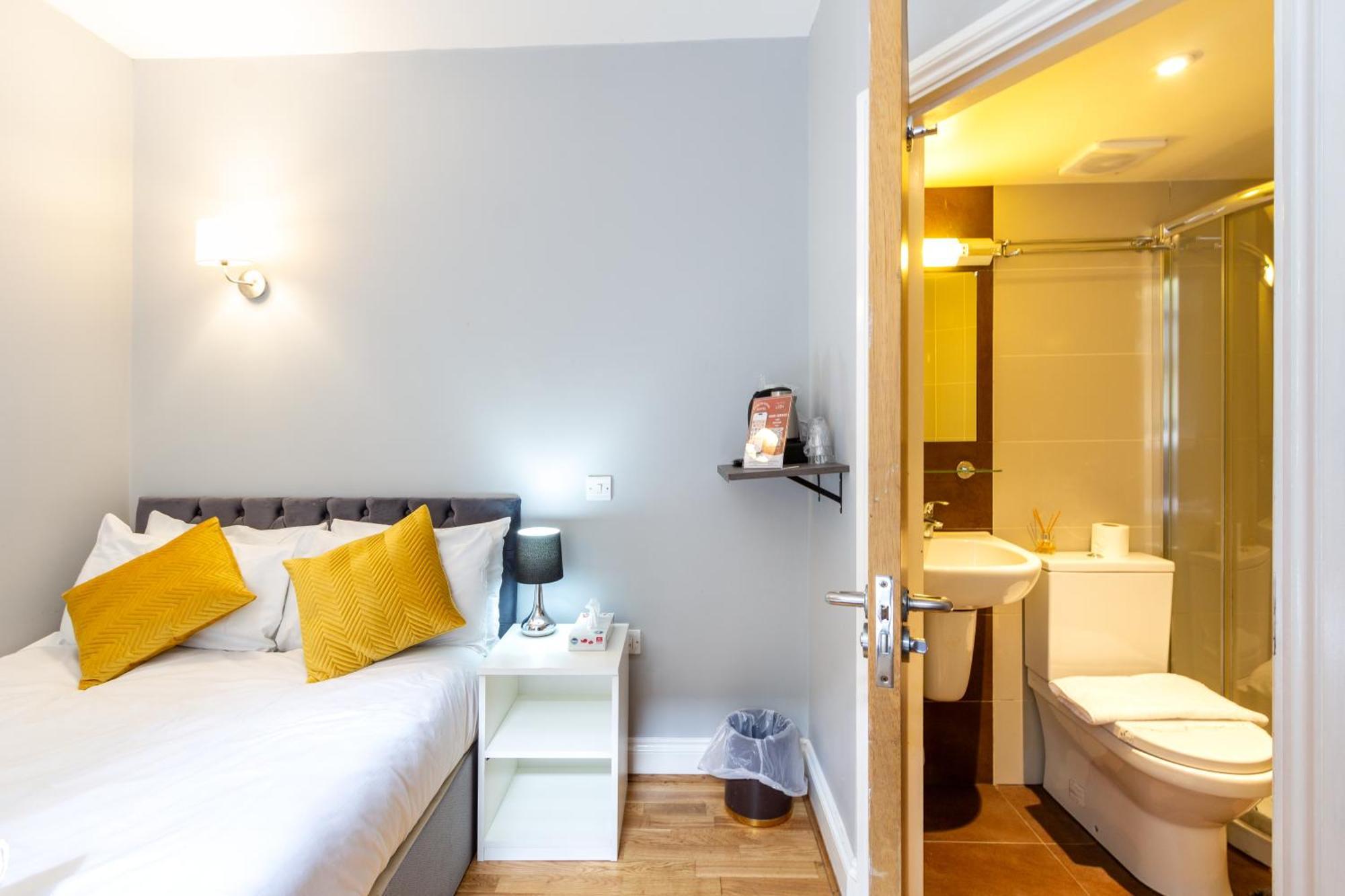 Coronation Hotel 3*